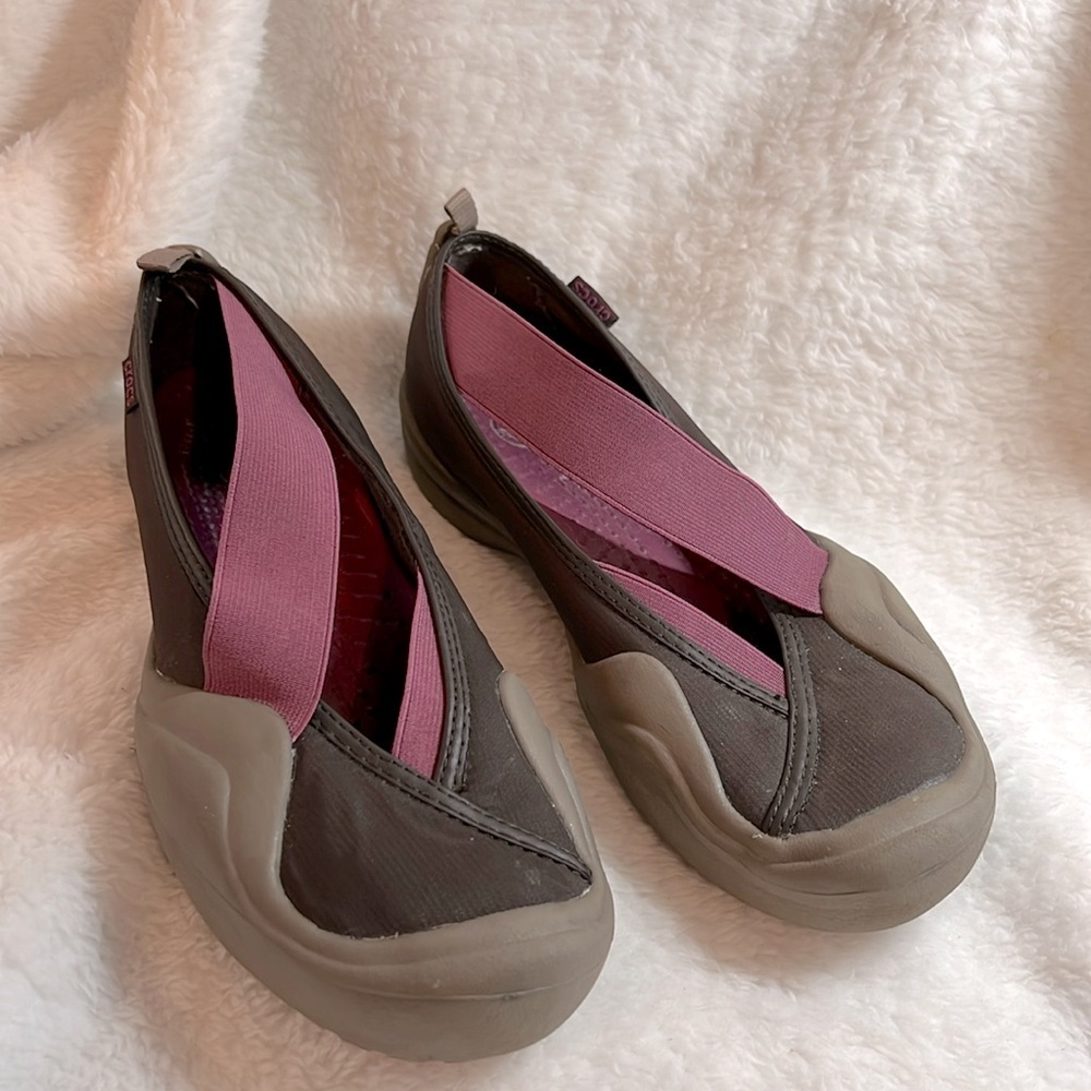 Crocs women’s 9